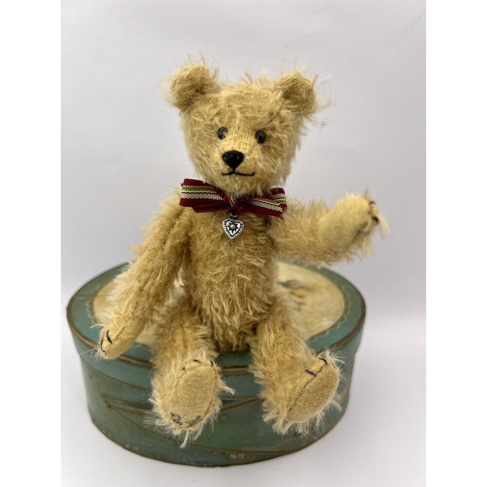 Vintage 2000 Mohair Jointed Humpback By Artist Lin Van Houten, 7 Inch - Picture 13 of 13